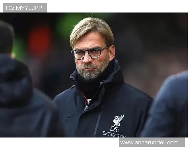 上海足球队在联合会杯中的默契配合与战术分析探讨