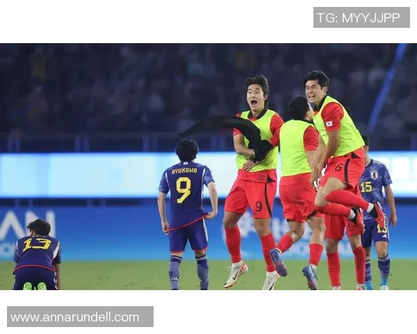 专业解读：杭州足球队的边路渗透打法