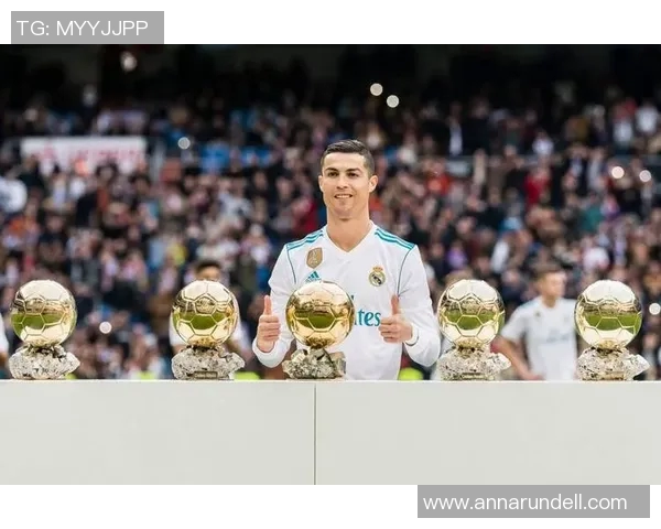 全球足球巨星风采展现与传奇故事分享