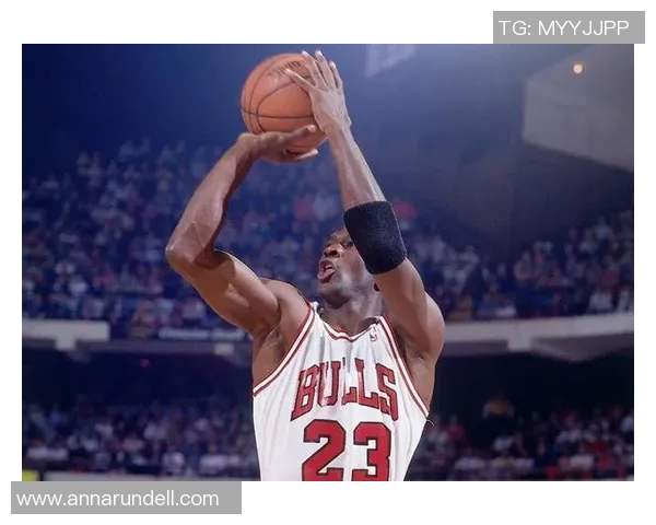 南京篮球队中路突破的战术解析与技巧剖析 南京篮球队中路突破的战术解析与技巧剖析