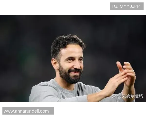 足球明星在赛场上意外受伤踢球踢到要害引发关注与讨论 足球明星在赛场上意外受伤踢球踢到要害引发关注与讨论