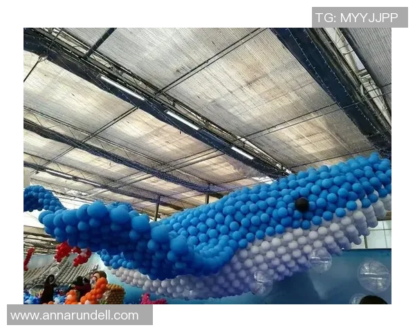 足球明星气球造型艺术创作展现球场魅力与童趣结合的奇妙世界 足球明星气球造型艺术创作展现球场魅力与童趣结合的奇妙世界