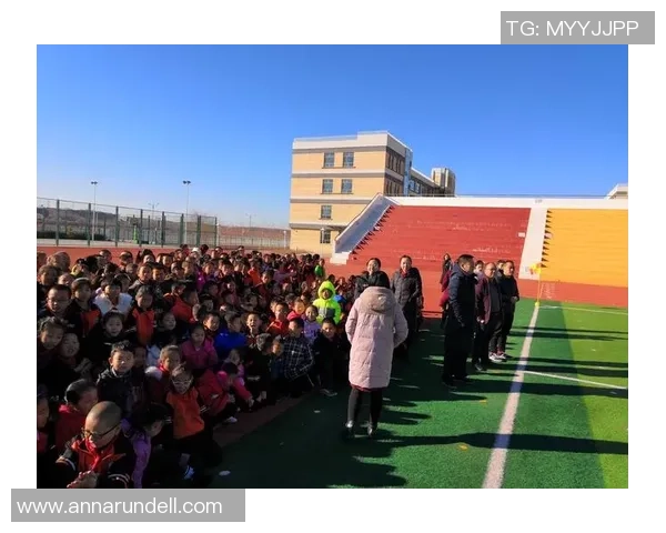 足球明星风采尽显魅力海报集锦展现绿茵场上的传奇与荣耀 足球明星风采尽显魅力海报集锦展现绿茵场上的传奇与荣耀